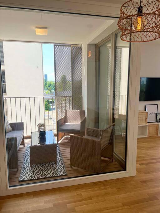 Donaublick Oasis: Stylische Wohnung Wien Eksteriør billede